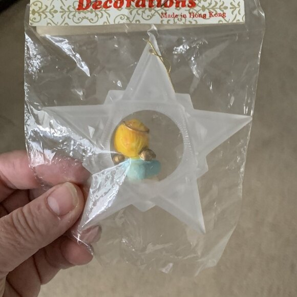 NIP Vintage Acrylic Lil Boy Angel Riding on Star Christmas Ornament Hong Kong - Picture 6 of 6